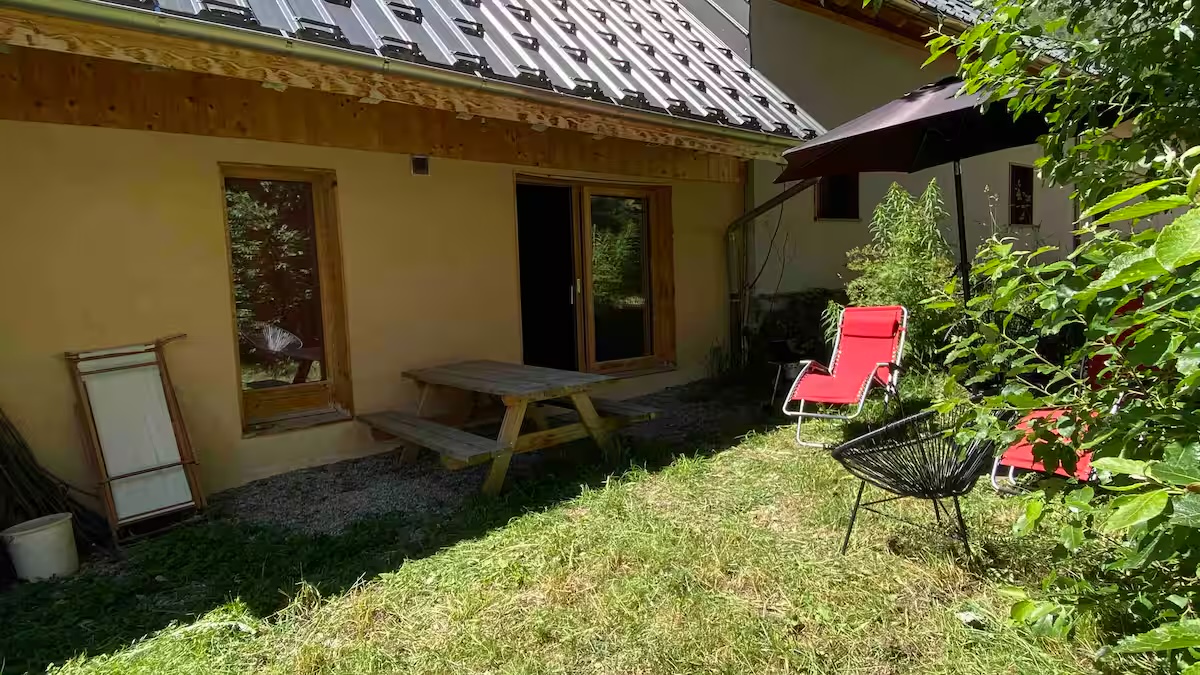 Chalet en été - vue 2